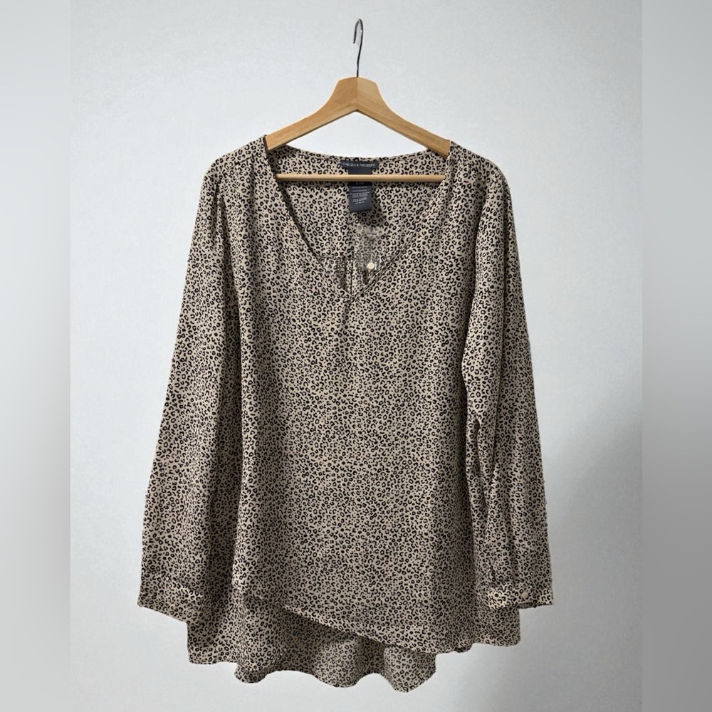 Chelsea & Theodore Leopard Print V-Neck Women's Top